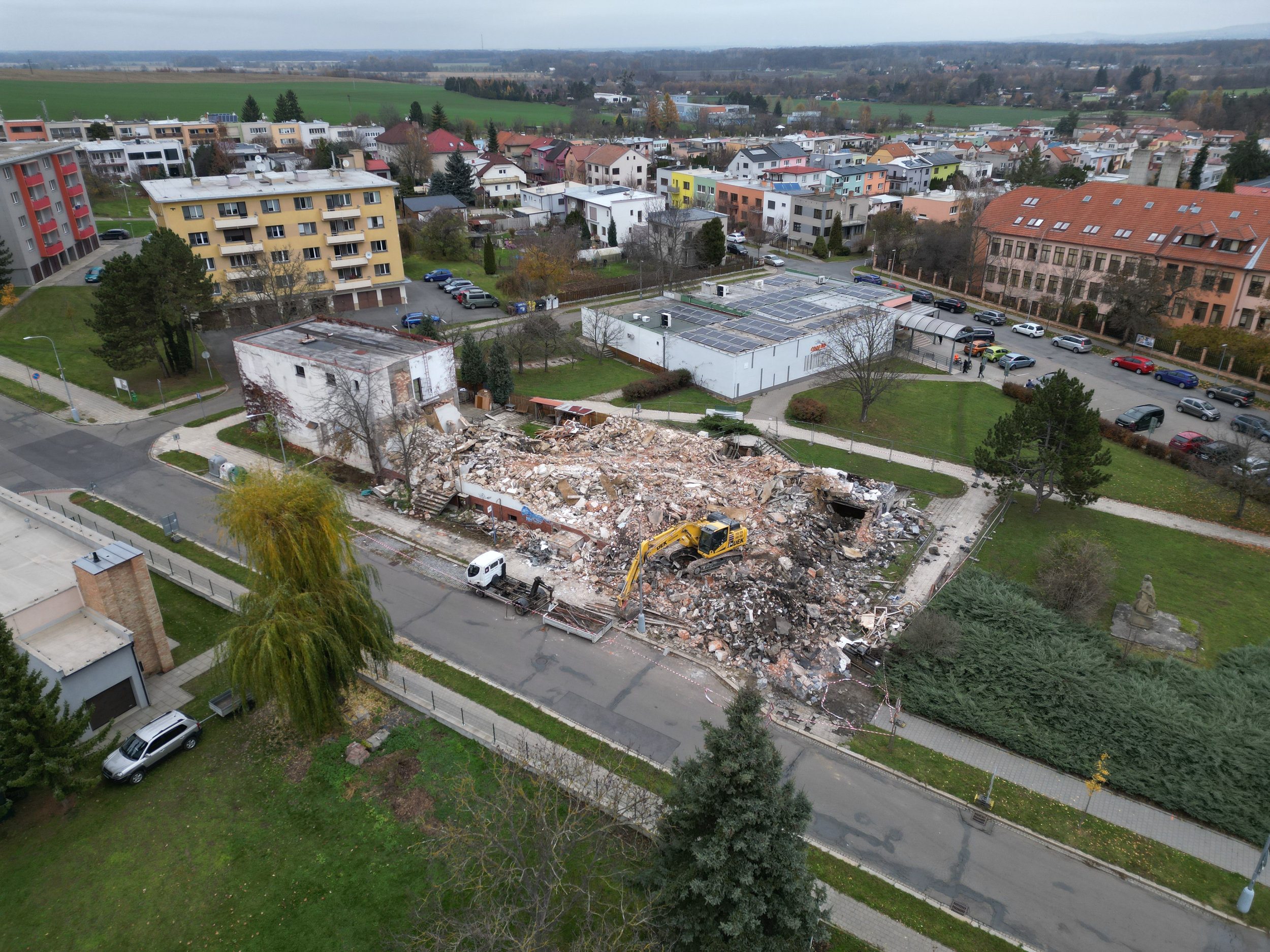 Bývalá pekárna Rondo po demolici.