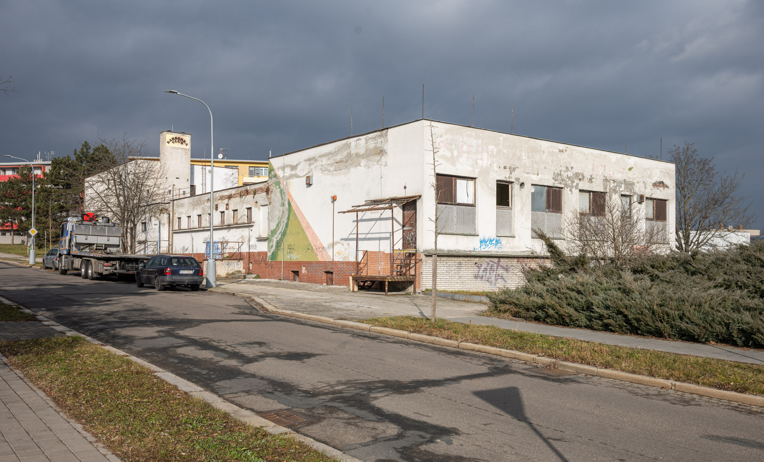 Bývalá pekárna Rondo před demolicí.