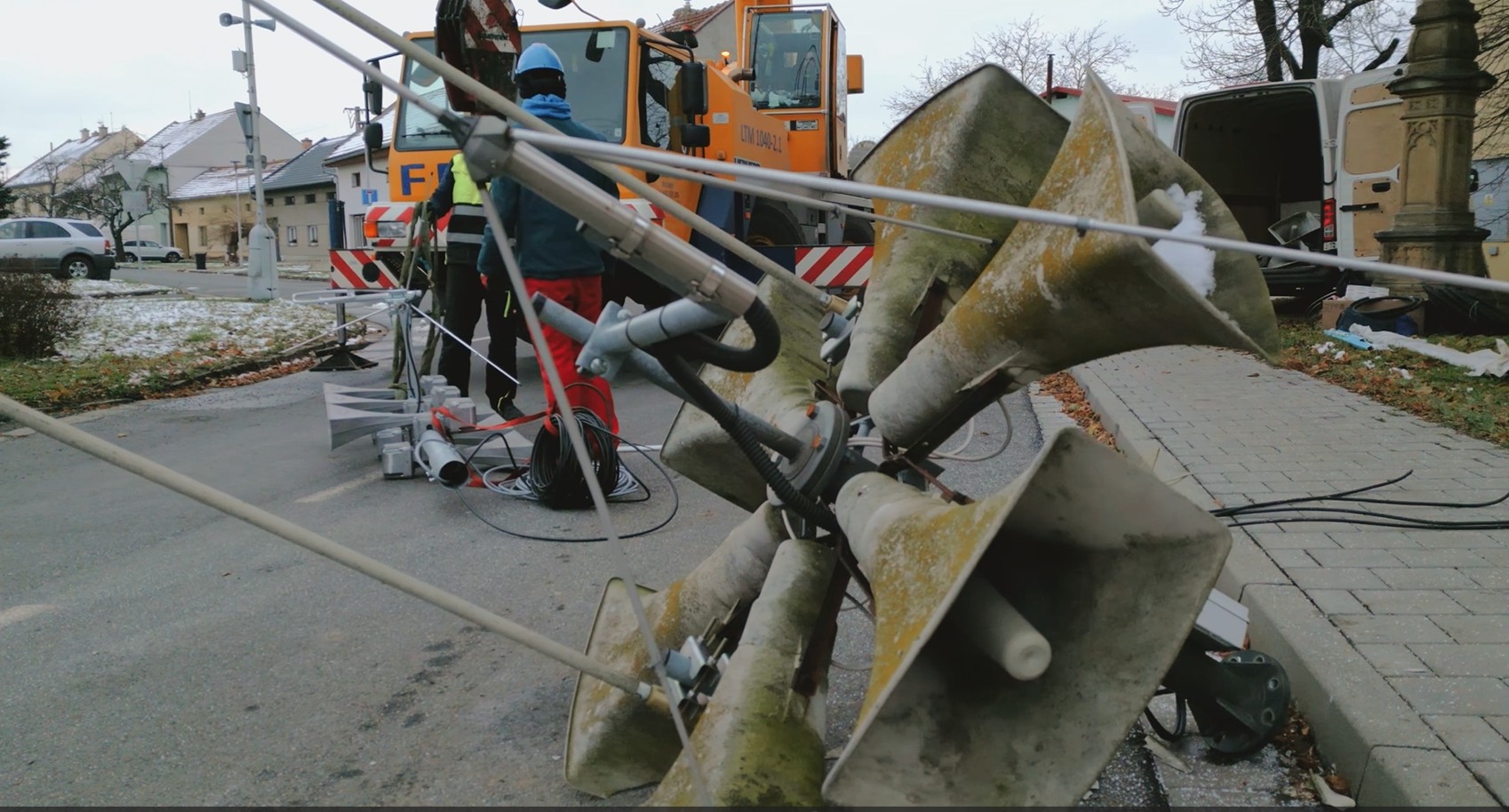 Staré technologicky zastaralé hlásiče již nevyhovovaly nynějším požadavkům.
