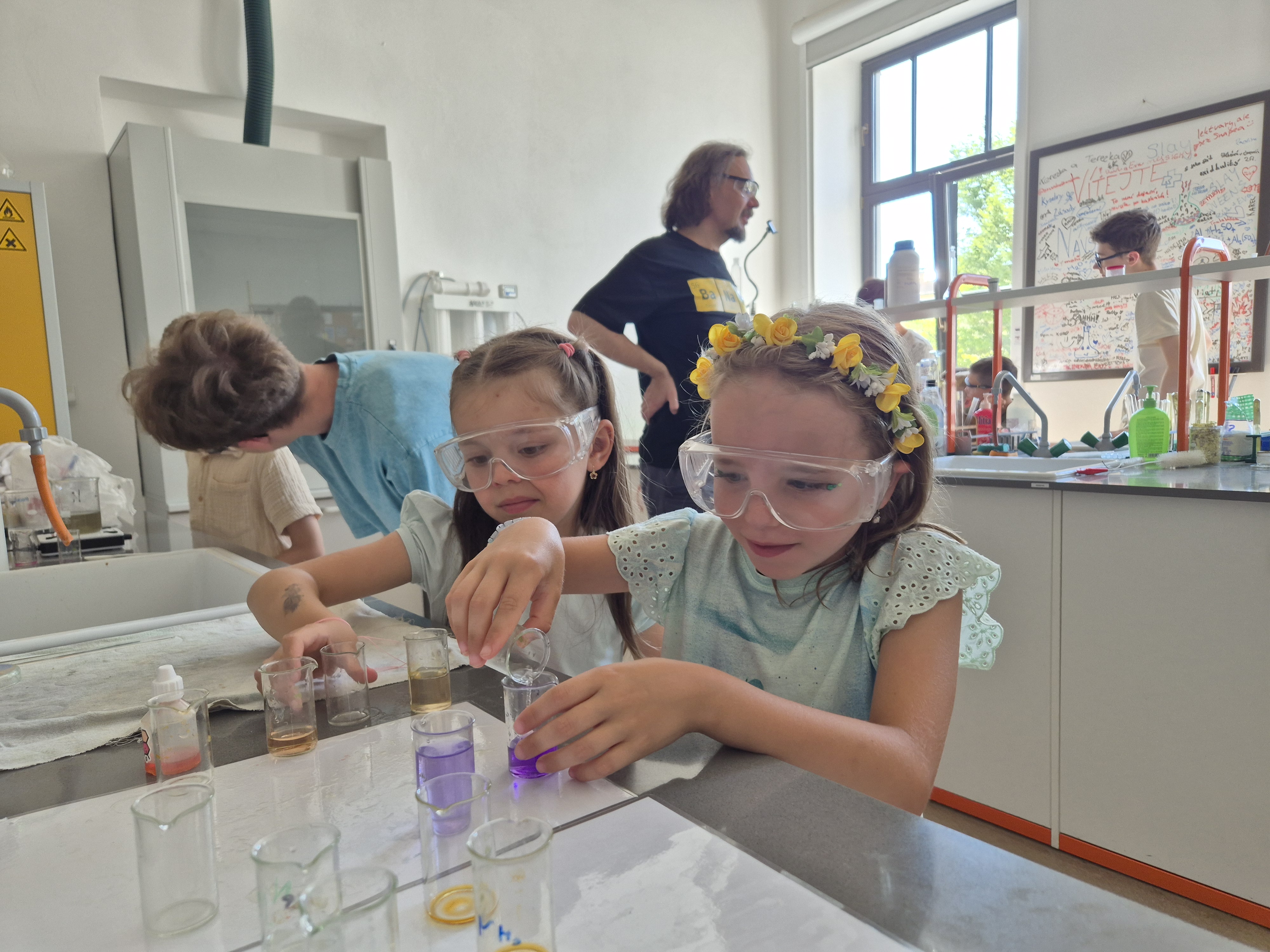 Akce MAP V na Arcibiskupském gymnáziu – chemie a pokusy pro pedagogy a děti z MŠ